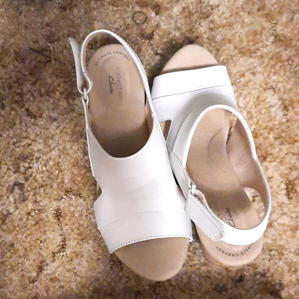 Clark white ultimate comfort wedges